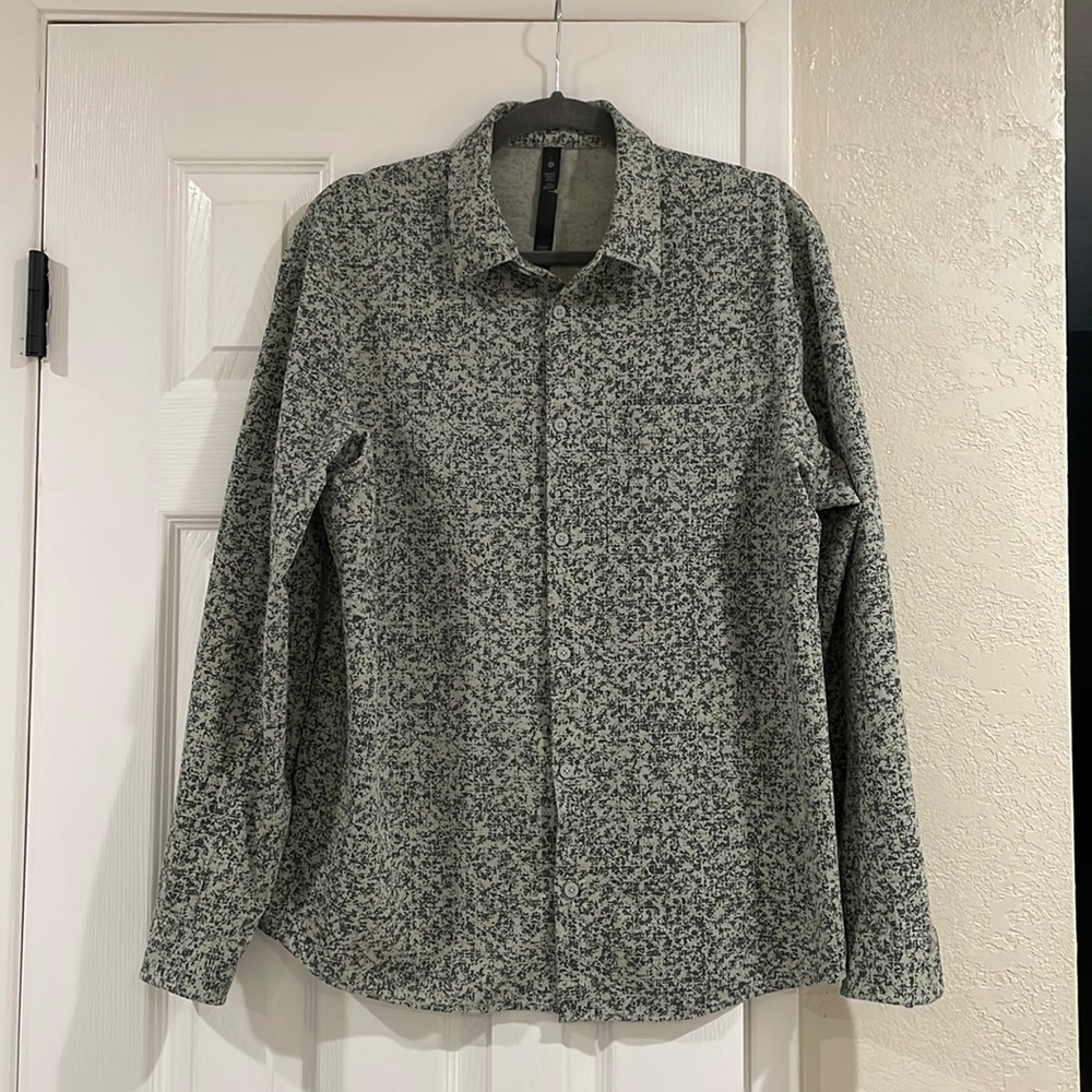 Lululemon Commission long sleeve shirt size L